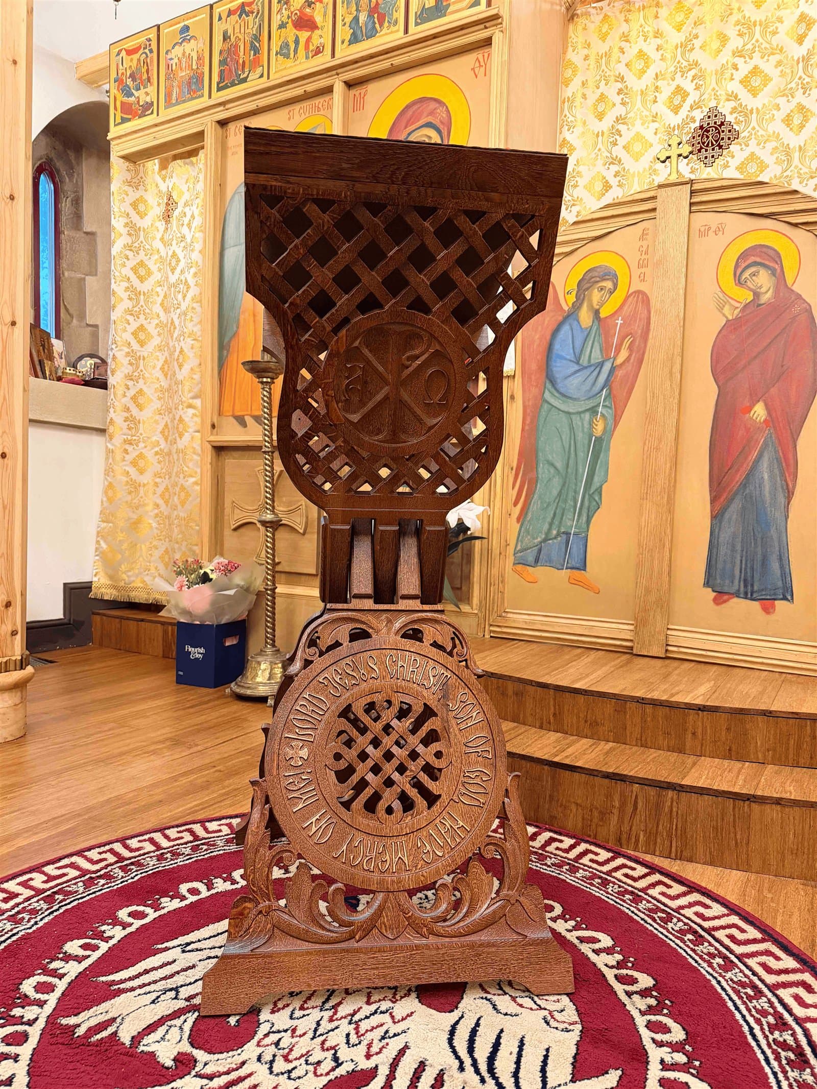 The newly carved analogion